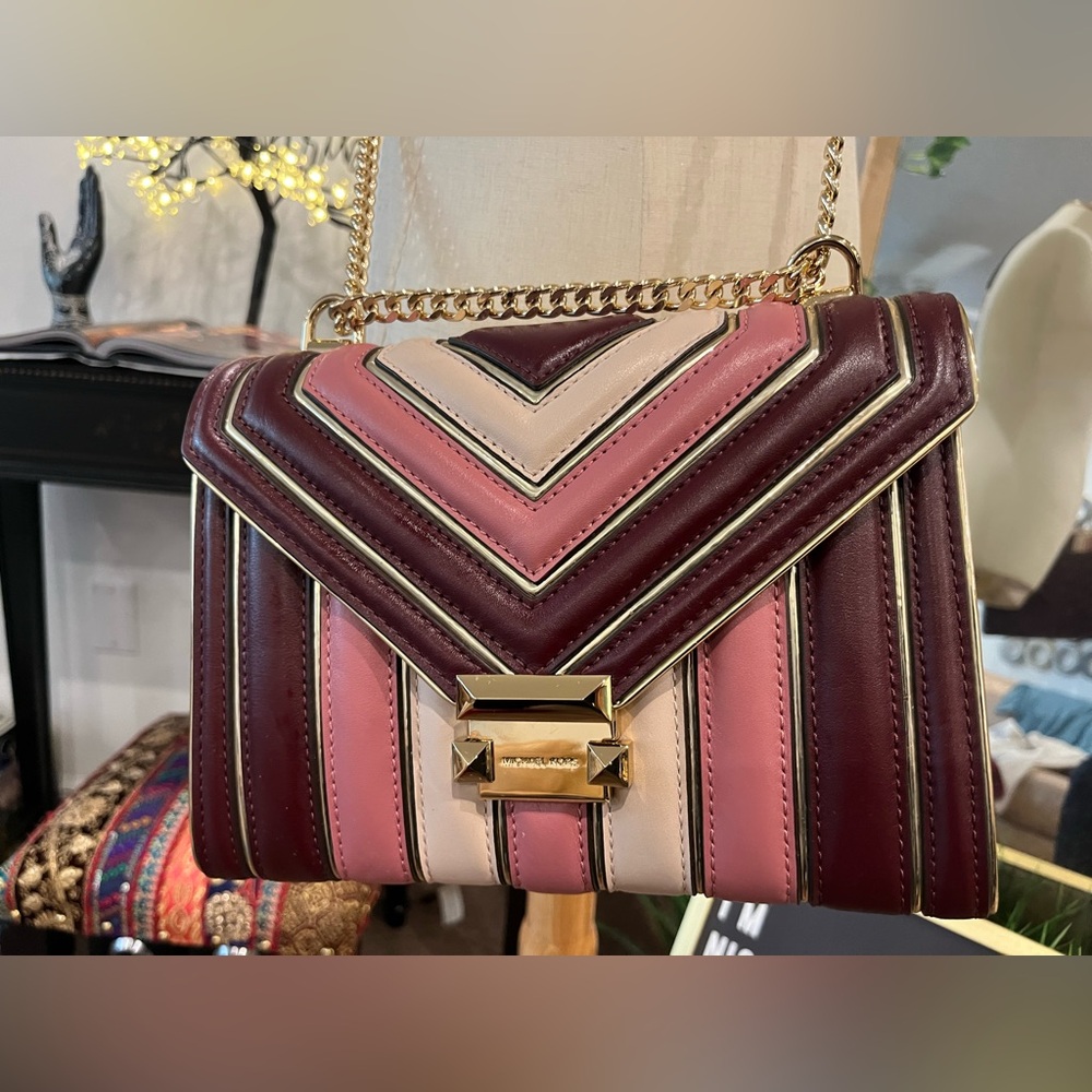 Rare❤️🔥❤️🔥EUC Michael Kors Burgundy Whitney large Quilted Chevon Flap Bag - Picture 12 of 16